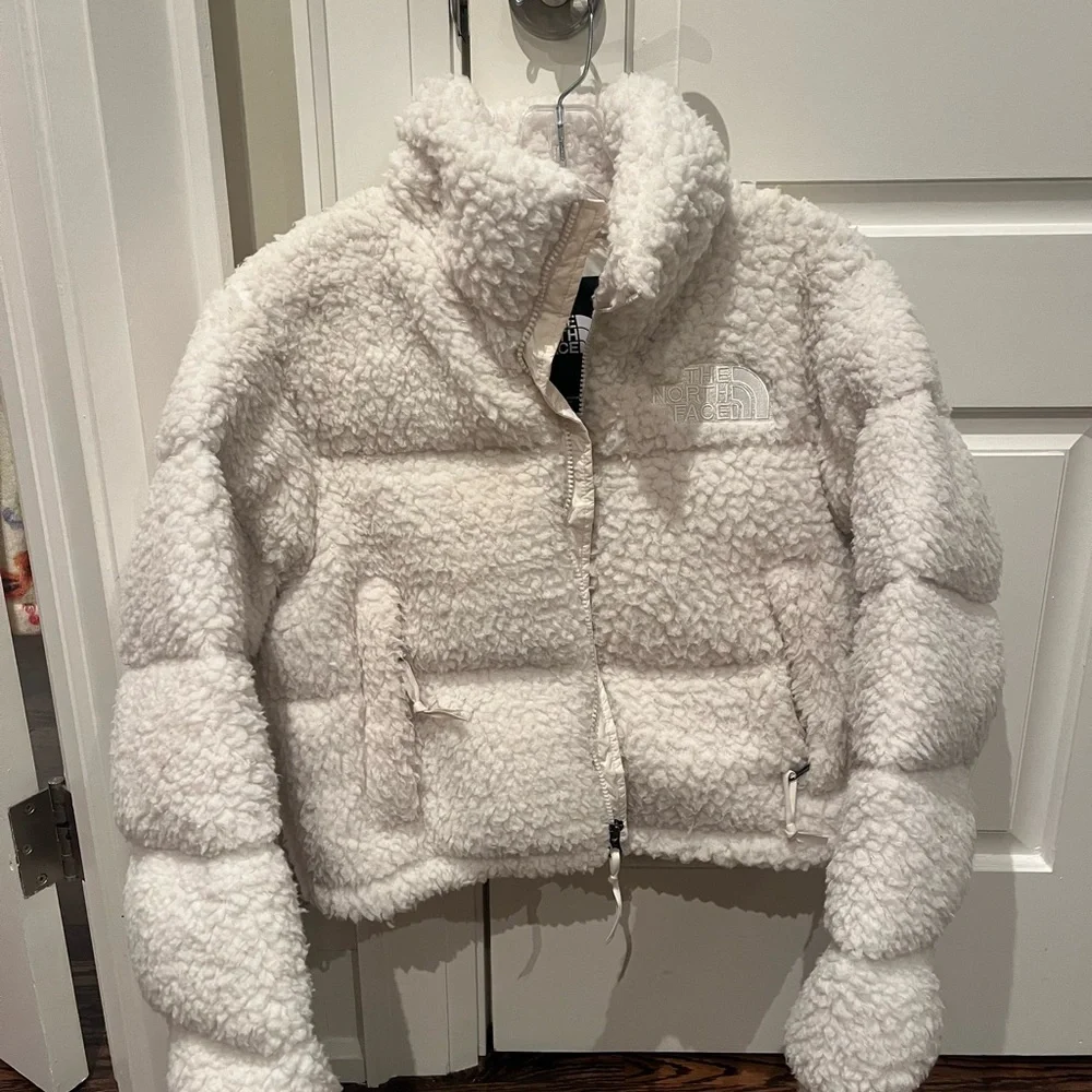 The North Face White Teddy Jacket - Picture 1 of 3